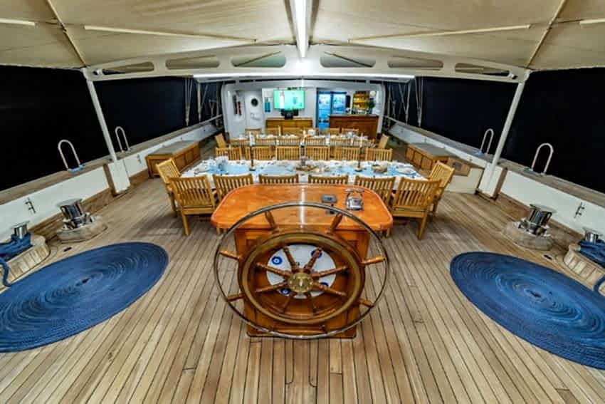 TERSANE 8 Arka Güverte Yemek Masası