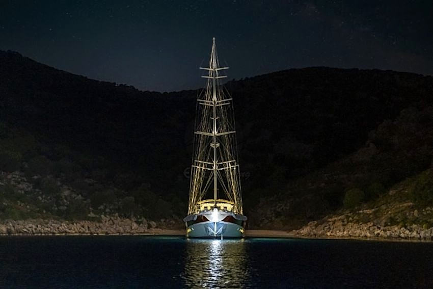 TERSANE 8 Dış Görünüm